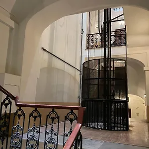 La Finestra Sul Corso Nápoles