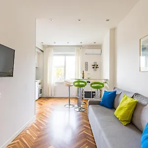 Apartament Al 31, Neapol